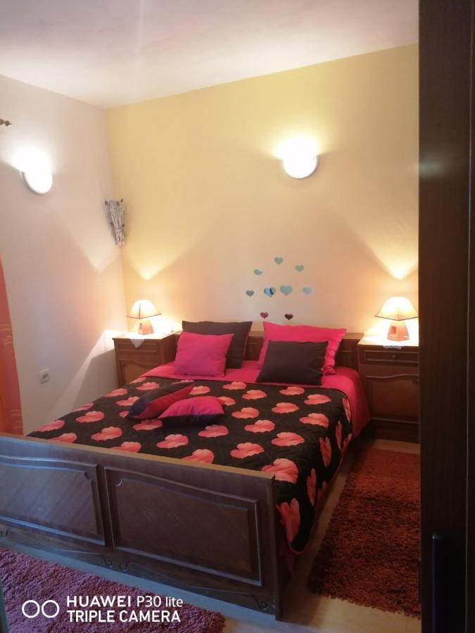 Apartmani Zute Račišće Zewnętrze zdjęcie
